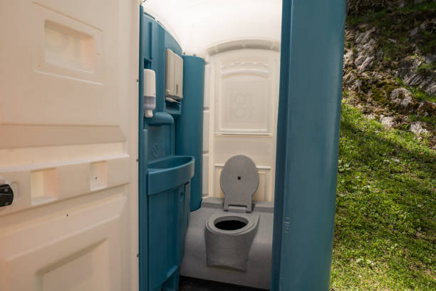 Best Best portable toilet rental  in Republic, WA